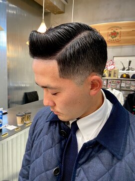 エフエム 明大前(FM) バーバー　ツーブロック/刈り上げ/アップバング/フェード