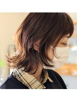 エン(EEN)&nbsp;外ハネウルフボブ