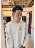 羽の様な質感と動きのフェードフェザーショート