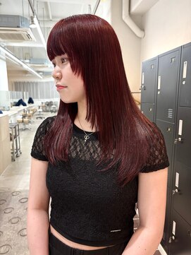 ニュート(Neut ) レイヤーカット/フェイスレイヤー/赤髪/ディープレッド/艶髪