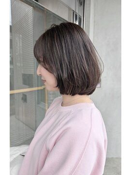 イン(in.) 【小顔・顔まわり】ふんわりボブ/透け感カラー