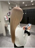 18541_ミルクティーベージュホワイトブロンドミディアムレイヤー