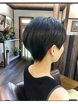グッドヘアーアンドナフ(good hair & NufF) 黒髪艶々ショート