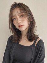 リア トーキョー(Lia TOKYO)&nbsp;【工藤武士】顔周りレイヤーで魅せる大人ミディアムベージュヘア