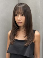 オニキス(ONYX)&nbsp;旬のレイヤーカットで艶感ロング