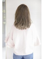 ルルディ バイ アフロディーテ銀座(luludi by APHRODITE)&nbsp;ミディアム/デザインカラー/シルキーベージュ/斜めバング/銀座