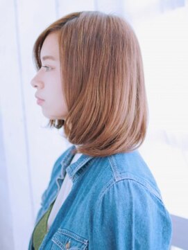 ウル 吉祥寺(ulu) 透け感センターパートのクールボブ