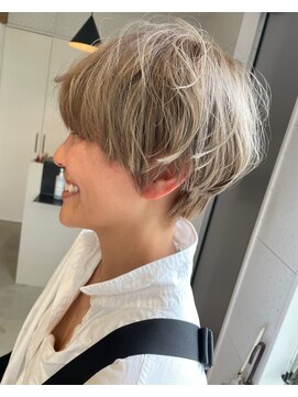 ヘアサロン トゥーシー(2C) ハンサムショート
