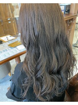 ハグヴィアン(HUG BIEN) アッシュオリーブ