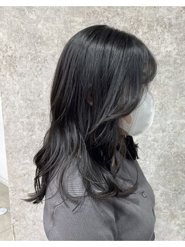 ルイス 喜連瓜破(Luis) 顔まわりレイヤー×ダークグレー