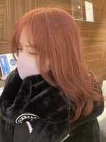 ヤヨイブレインズフェアリー(YAYOI BRAINS fairy)&nbsp;ピンクベージュ × 巻き髪ミディアムヘア