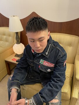 フォーコーナーズカットショップフェイビーズ 名古屋西(FourCornersCutShop favey's) クロップ【刈り上げ】【フェード】【メンズカット】