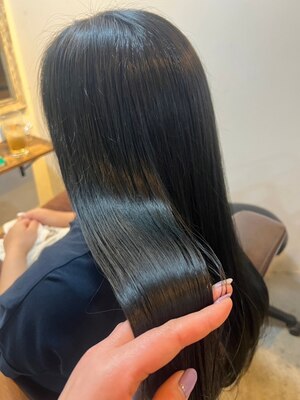 《髪質にお悩みのある方必見!!》こだわりのヘアケアでおしゃれを楽しみつつダメージレスな髪質に導く◇