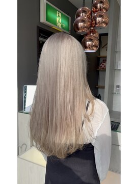 ジゼル(GiseL) 圧倒的ホワイト hair