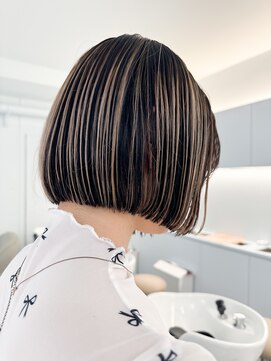 ノラ ウメダ(NORA UMEDA) アンブレラカラーハイライトボブバレイヤージュホワイトブリーチ