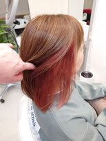 ヘアー2038(hair.2038) サーモンピンクのインナーカラー。
