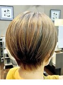 透明感グレージュ艶カラー丸み小顔ショートボブ似合わせカット