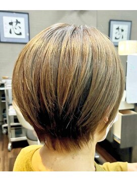 エノモト(ENOMOTO) 透明感グレージュ艶カラー丸み小顔ショートボブ似合わせカット