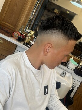 ザナンバースリー 八王子(THE NUMBER THREE) フェード/スキンフェード/メンズカット/メンズパーマ【八王子】