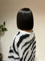 ラコスタ(LaCosTa)&nbsp;黒髪×ぱつっとボブ大人可愛いまとまりスタイル20代30代40代