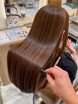 アテナ(ATENA) ワインレッド×艶感ストレートロング