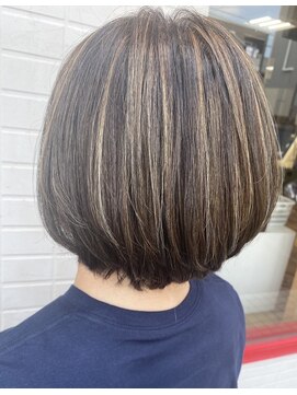 ヒップス(Hip★s) 白髪ぼかしハイライト×ボブスタイル