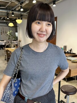 ダンボ(DUMBO) sayaca/ボブ/ナチュラルブラウン/ラウンドバング/オリーブグレー