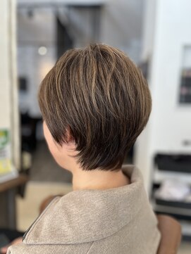 クティエ(Cuthie) 白髪ぼかし/小牧／ハイライト