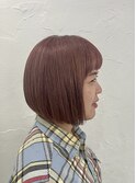 スモーキーピンクの前下がりボブ