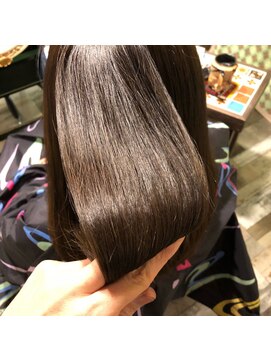 ロイ プラスアティック(roi ＋attic) 谷町６丁目美容室◆異空間美容室roi◇