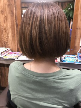 パイン(Pine) ショートボブ