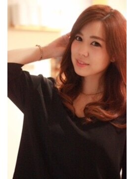 エール(Aile) セミディー、エアリーミディ、ショートパーマ、黒髪カタログ