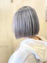 ヘアーリゾートガーデン 南林間店(Hair Resort Garden)&nbsp;ハイトーンホワイトシルバー/切りっぱなしボブ/ブルーグレージュ