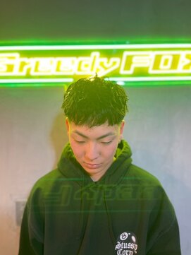 グリーディーフォックス 代々木(Greedy FOX) 波巻き/ハイライト/マッシュパーマ/ウルフ[シェービング]