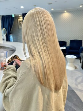 エアー 青山(AIR) ミルクティーブロンドベージュハイトーンカラーロングレイヤー