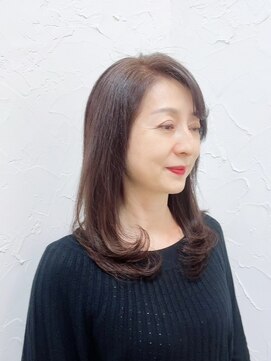 ウミネコ美容室(Umineko美容室) 内巻きロングレイヤー