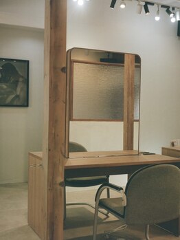 ブーフ(bufr)の写真/少人数サロンしかできない一貫した提案と、bufrならではのオシャレな雰囲気を実現。【西鉄天神徒歩6分】