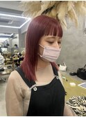 ストレートオン眉ピンクヘア