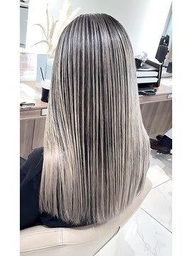 アッシュ 大宮店(Ash) ハイライトが綺麗なミルクティーバレイヤージュ