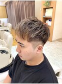 メンズショート刈り上げフェードベージュブリーチメッシュカラー