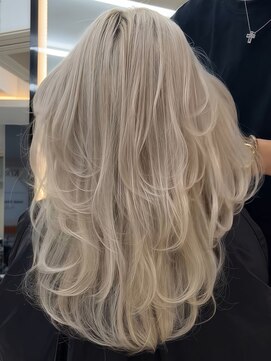 ラピス 渋谷本店(Lapis) ホワイトブロンドカラー/バタフライカット/髪質改善/レイヤー