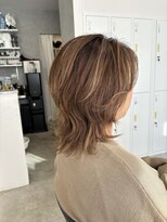 テラス トヨタ(Telasu Toyota)&nbsp;海外ガール風のハイライトカラーとウルフレイヤーカット