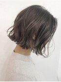 ショートヘア顔周りレイヤーブリーチダブルカラーショートボブ