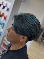 アンドティグルトウキョウ 池袋(&.TIGRE TOKYO)&nbsp;メンズハイライトカラーグリーンカラーセンターパート