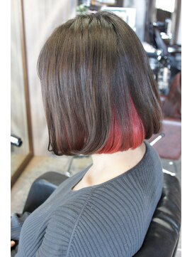 オーバーキャプテンネイキッド(OVER CAPTAIN NAKED) 進化系ストレートボブ＋インナーワインカラー