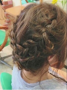 ヘアースポットジャム(Hair spot Jam) かんたんルーズ編み込みアレンジ