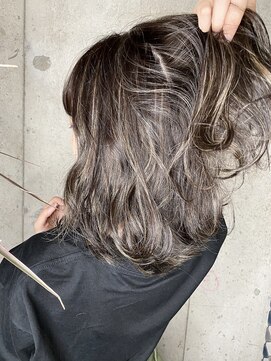 ライフトーキョー(Life tokyo) 外国人風ハイライトカラー