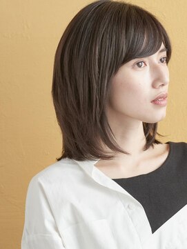 ミンクスプラス 流山おおたかの森(MINX plus) 流れる前髪とひし形シルエットのミディアムヘア#モード