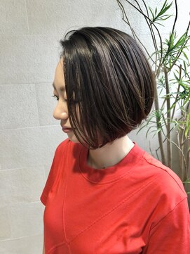 ゲン(gen.) 綺麗めショートボブ