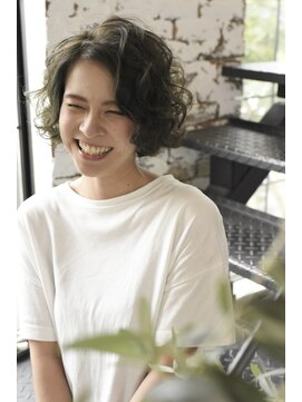 シェリムボート(Cherim boat) スパイラルパーマ